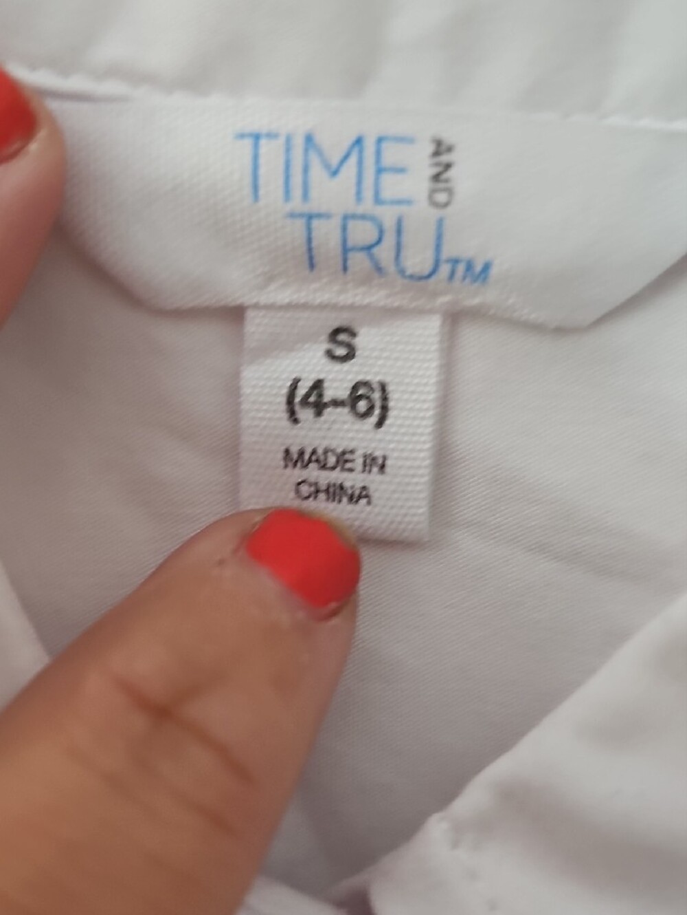 Time and Tru White Long-Sleeve Dress Shirt - Classic Collar - Picture 2 of 3